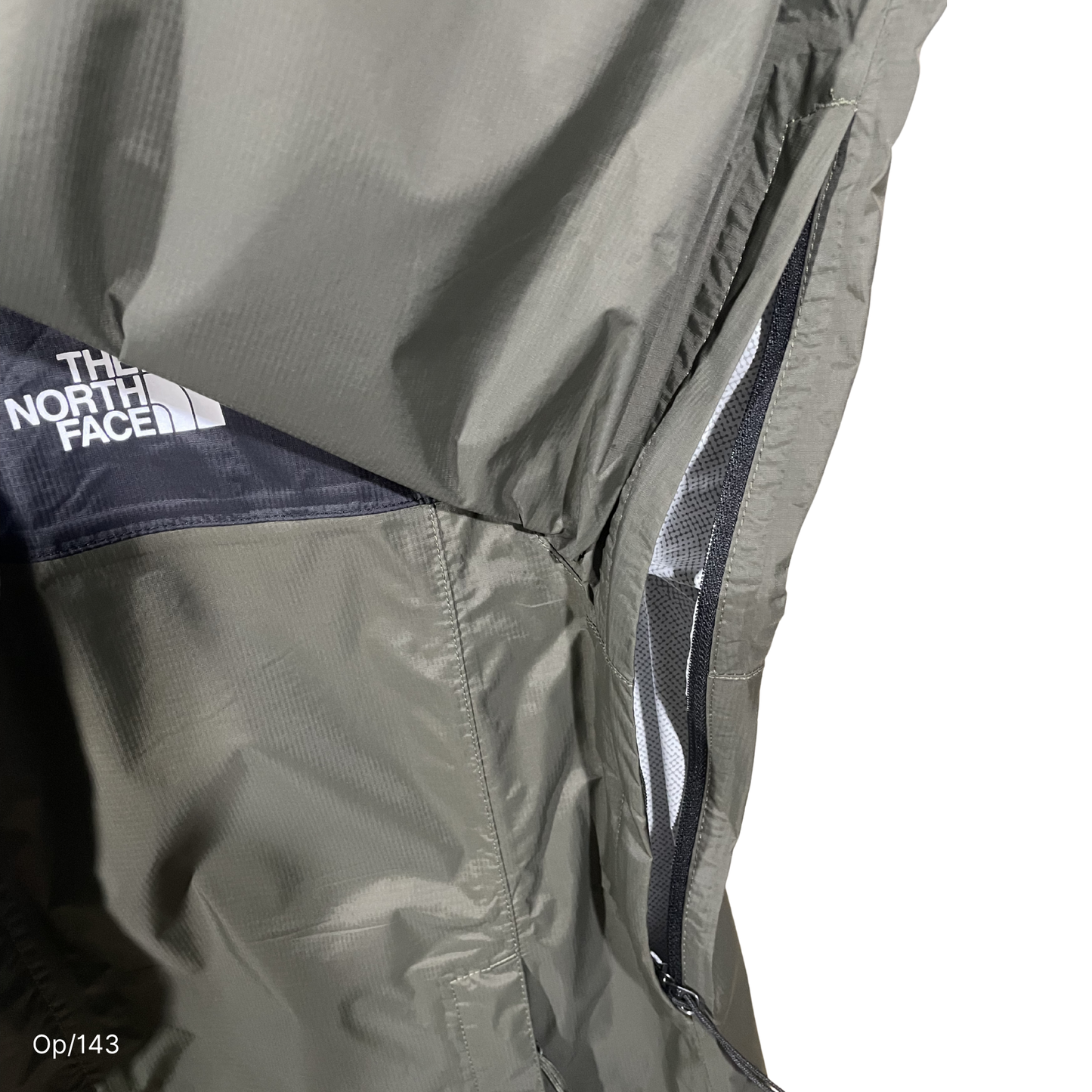 Cortaviento The North Face Nuevo Verde Oliva/Negro de Hombre Talla M.